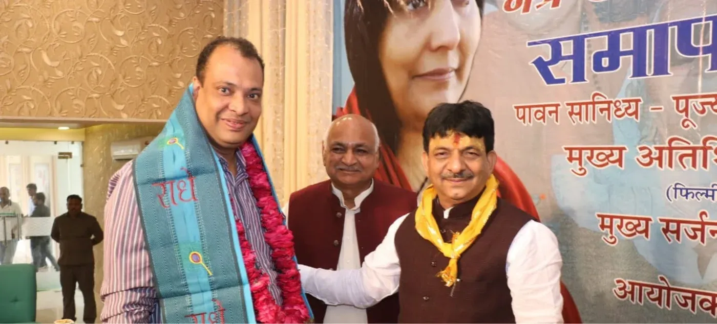Dr. Anand Jaypuriya being felicitated at a public programme